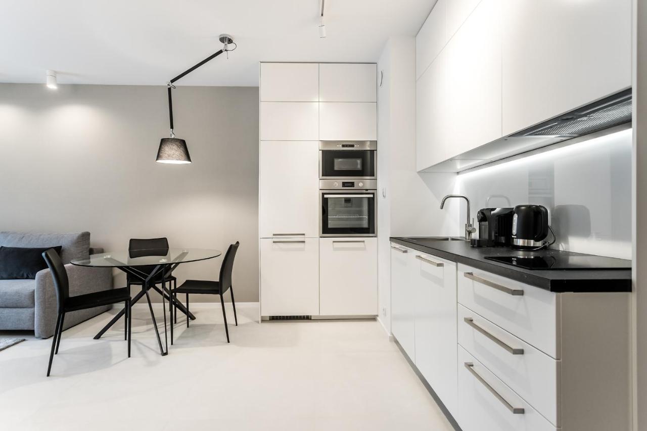 Mennica Residence Apartments By P&O Serviced Apartments Varşovia Exterior foto