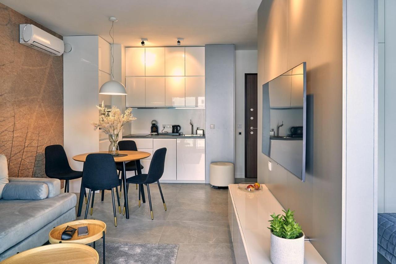 Mennica Residence Apartments By P&O Serviced Apartments Varşovia Exterior foto