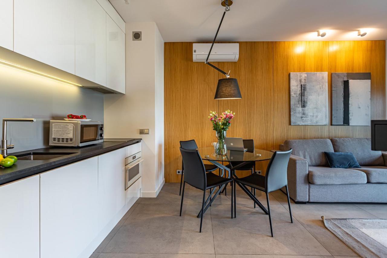 Mennica Residence Apartments By P&O Serviced Apartments Varşovia Exterior foto