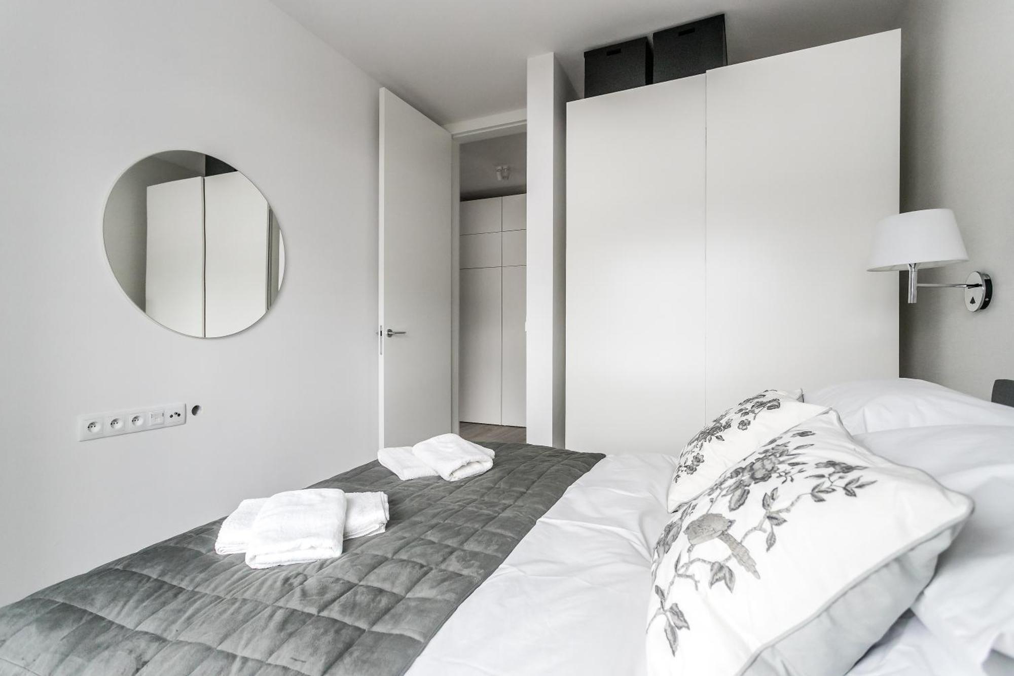 Mennica Residence Apartments By P&O Serviced Apartments Varşovia Cameră foto