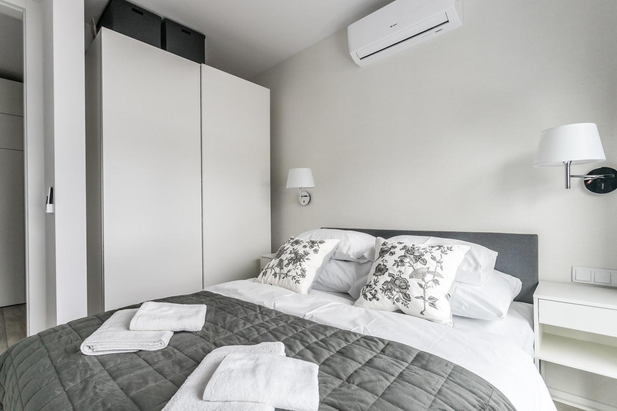 Mennica Residence Apartments By P&O Serviced Apartments Varşovia Cameră foto